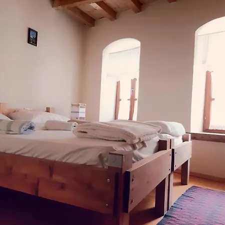 And Hani I Fisnikut Gjirokastër