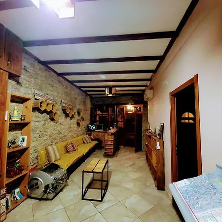 And Hani I Fisnikut Gjirokastër