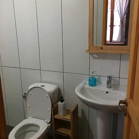 And Hani I Fisnikut بيت شباب