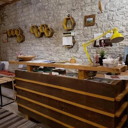 And Hani I Fisnikut Gjirokastër